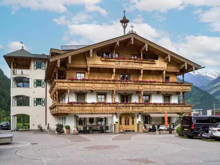 Pension voor 3 personen, with tuin and sauna as well as uitzicht in Mayrhofen