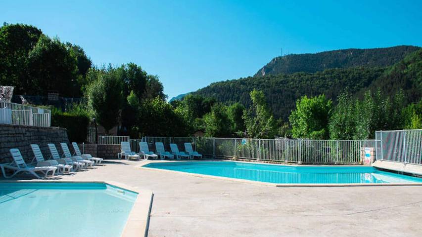 Gîte pour 7 personnes, avec jardin et piscine à La Canourgue - 2
