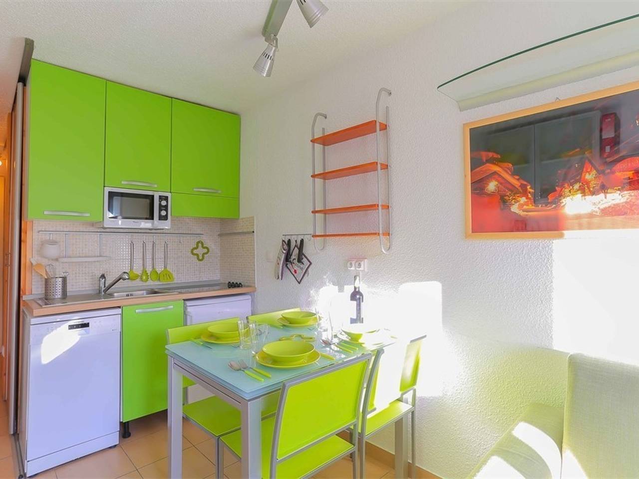 Entire apartment, Lauzières 110 - Appartement Val Thorens - 3 pers - 3 Flocons Argent in Val Thorens, Les Trois Vallées