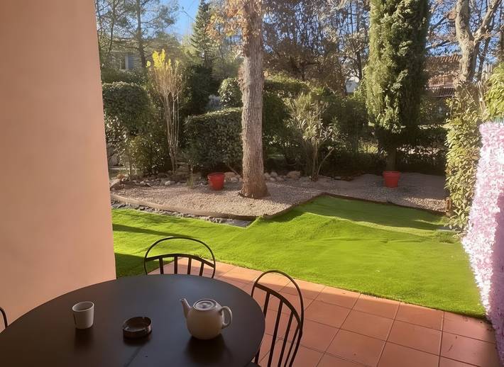 Gîte pour 4 personnes, avec sauna ainsi que jacuzzi et bassin pour enfant, animaux acceptés dans Domaine de Fayence - 2