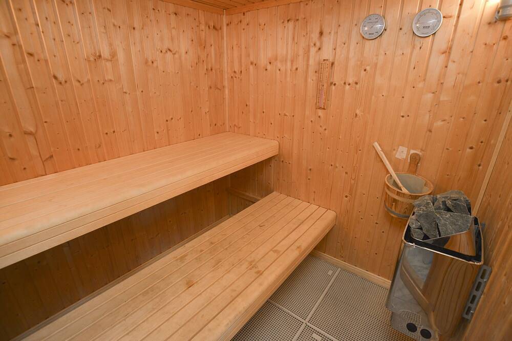 Geheel appartement, Tuin appartement met bubbelbad en sauna in Brighton, Sussex