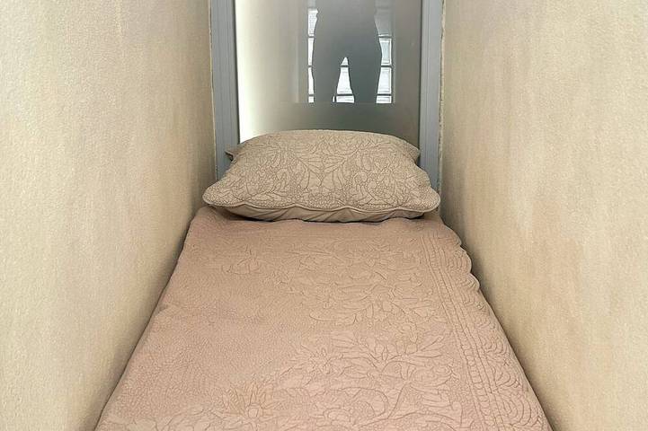 Ganze Wohnung, Bonifacio Haute-Ville: großes renoviertes charmantes Studio aus dem 14. Jahrhundert, klimatisiert, Wifi in Bonifacio, Sartène und Umgebung