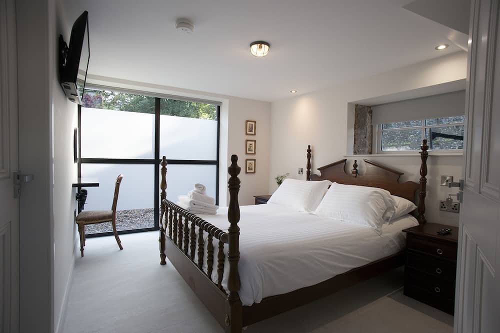 Unique accommodation in the centre of Bushmills - dating back to 1745 in Bushmills, County Antrim
