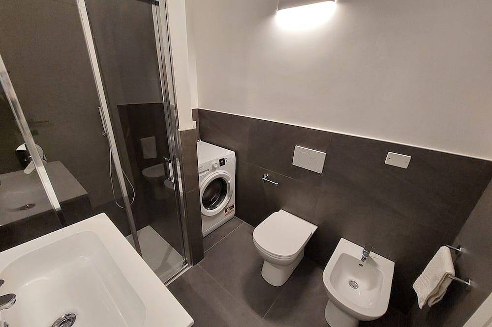Ganze Wohnung, Bright apartment with pool and amazing view in Villanuova sul Clisi, Gardasee-Berge