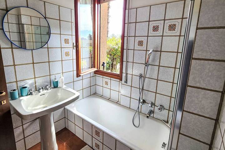 Appartamento intero, By the lake in Lesa, Lago Maggiore (Piemonte)