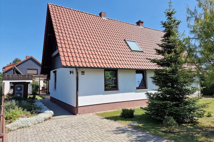 Ferienhaus für 6 Personen, mit Terrasse und Garten - 1
