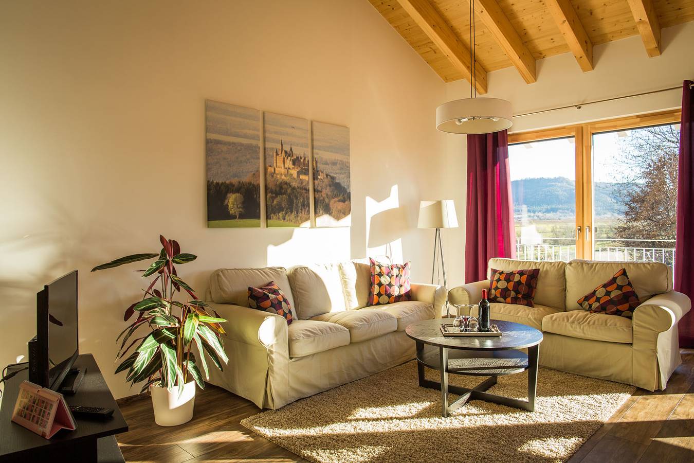 Ganze Wohnung, Ferienwohnung 'Ferienwohnung Lindenhof' mit Gemeinschaftsgarten, Balkon und Wi-Fi in Dormettingen, Neckar-Alb