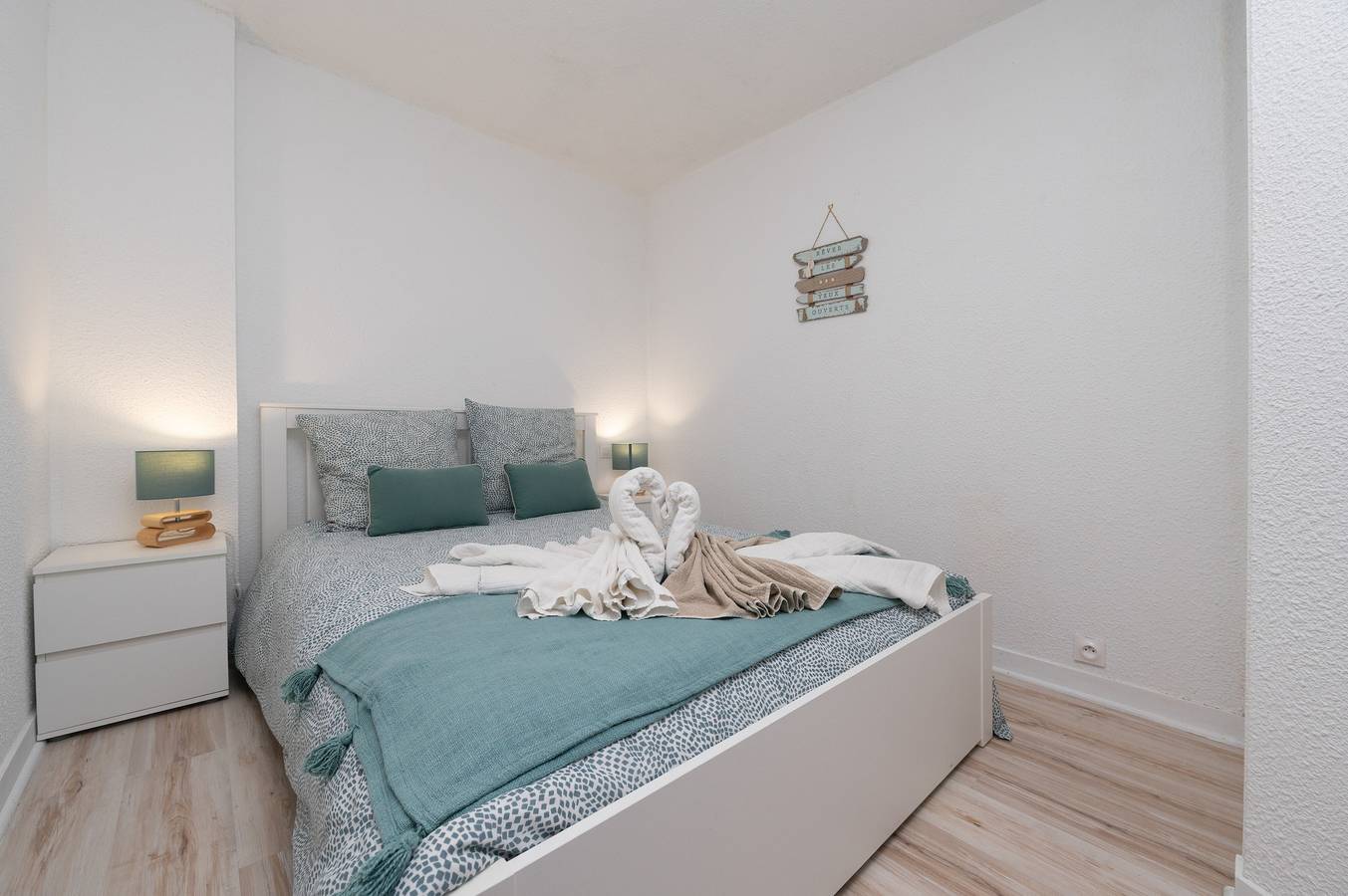 Ganze Wohnung, Ferienwohnung 'Le Nid De Keragan' mit Meerblick, privater Terrasse und Wi-Fi in Le Fort-Bloqué, Ploemeur