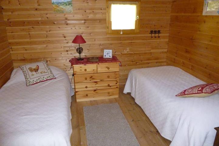 Gîte pour 8 personnes, avec jardin et terrasse, animaux acceptés dans Office De Tourisme De Vars - 4