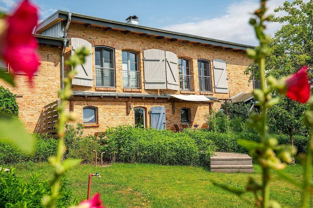 Entire apartment, Das Backsteinhus, App. Achtern Diek in Dargen, Usedom