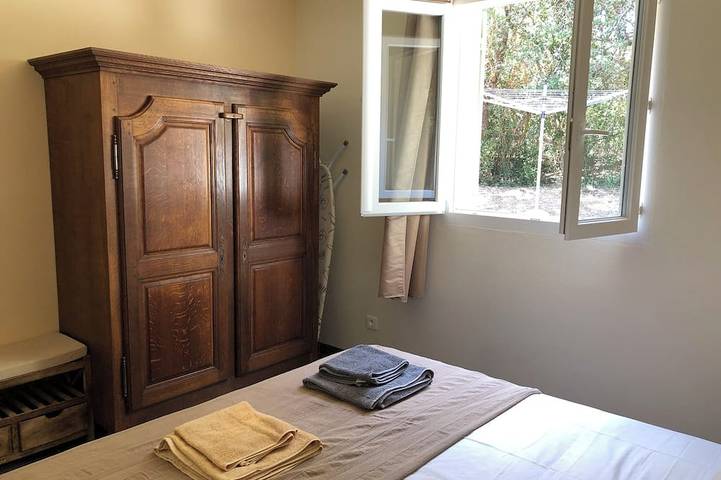 Location de vacances pour 2 personnes, avec jardin et terrasse dans Plage du Péro - 3