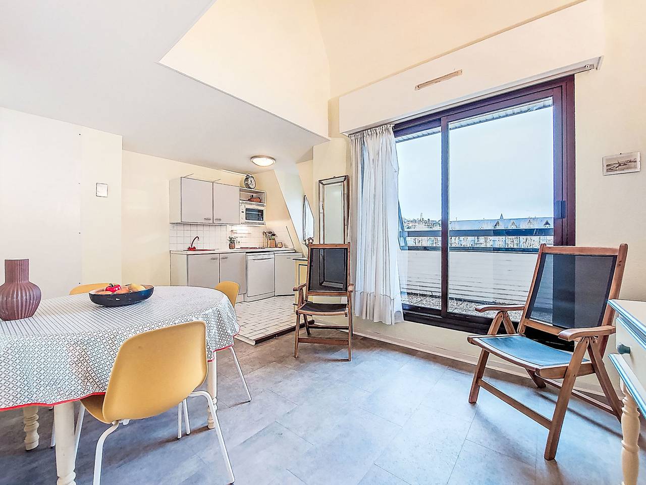 Geheel appartement, Le Plazza in Deauville, Lisieux en omgeving