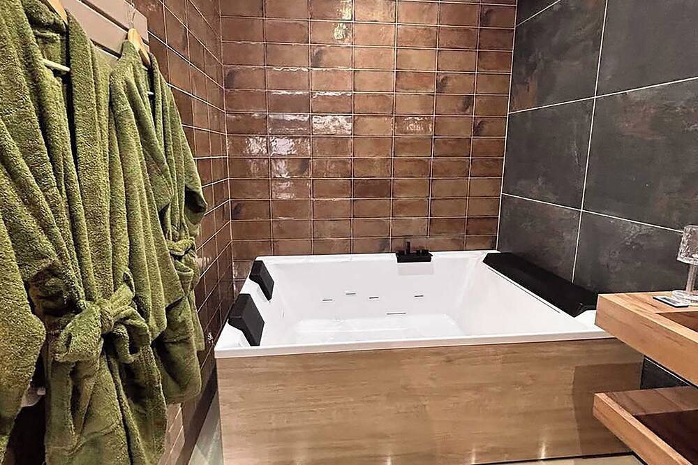 Luxury private suite, the colonial house in Torreilles, Côte d'Améthyste