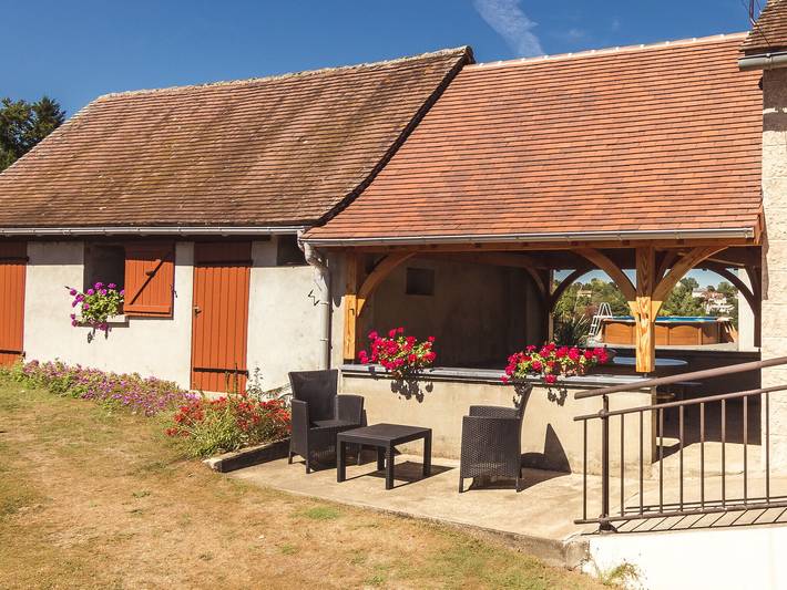Location de vacances pour 5 personnes, avec Jardin et Piscine à Savignac-Lédrier