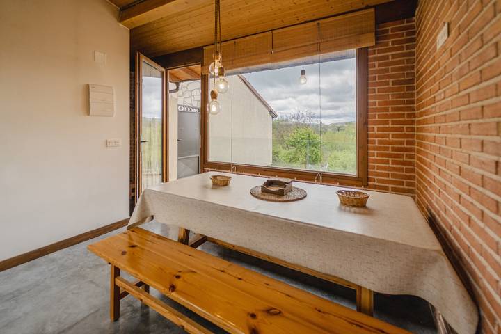 Casa rural para 7 personas, con jacuzzi y jardín, Se admiten mascotas en Provincia de Burgos - 2