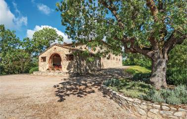 Location de vacances pour 12 personnes, avec piscine à Castellina in Chianti