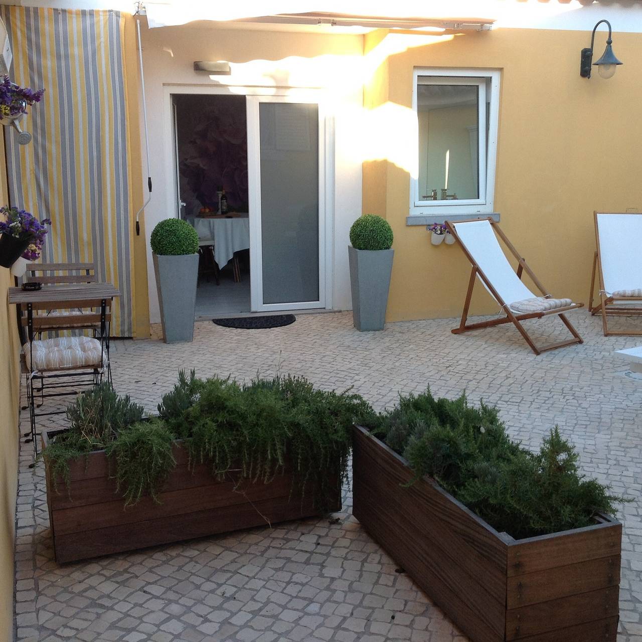 Casa das Hortênsias : Terrasse partagée et Wi-Fi à Livramento in Cascais e Estoril, Costa de Lisboa
