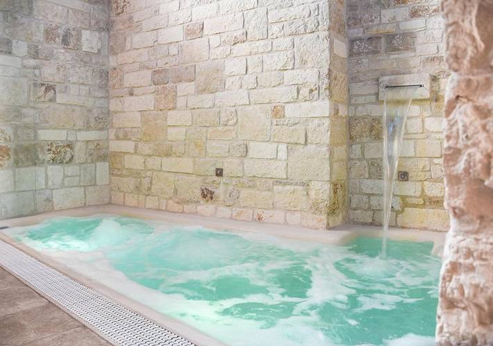 Appart’hôtel pour 2 personnes, avec vue ainsi que terrasse et piscine