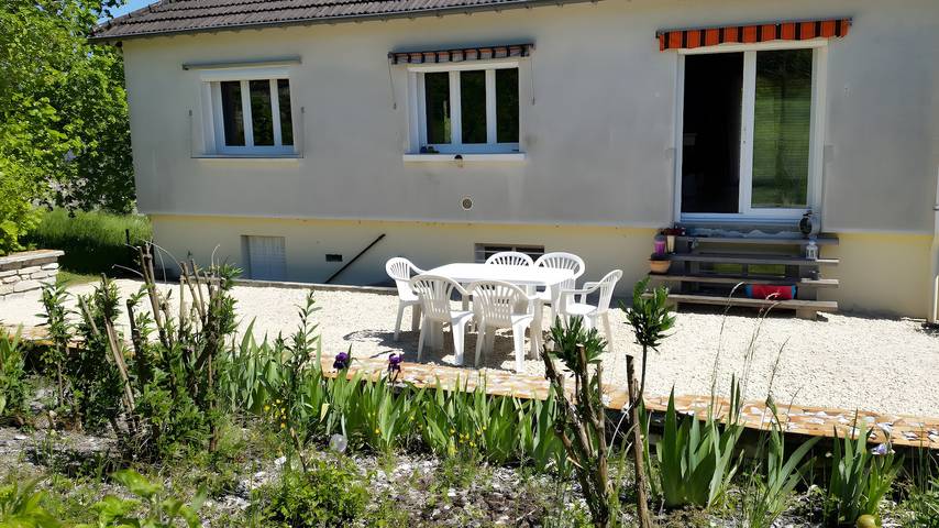 Location de vacances pour 4 personnes, avec balcon à Cravant