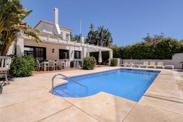 Casa Rural para 8 Personas en Playa de Cortijo Blanco, Marbella, Foto 2