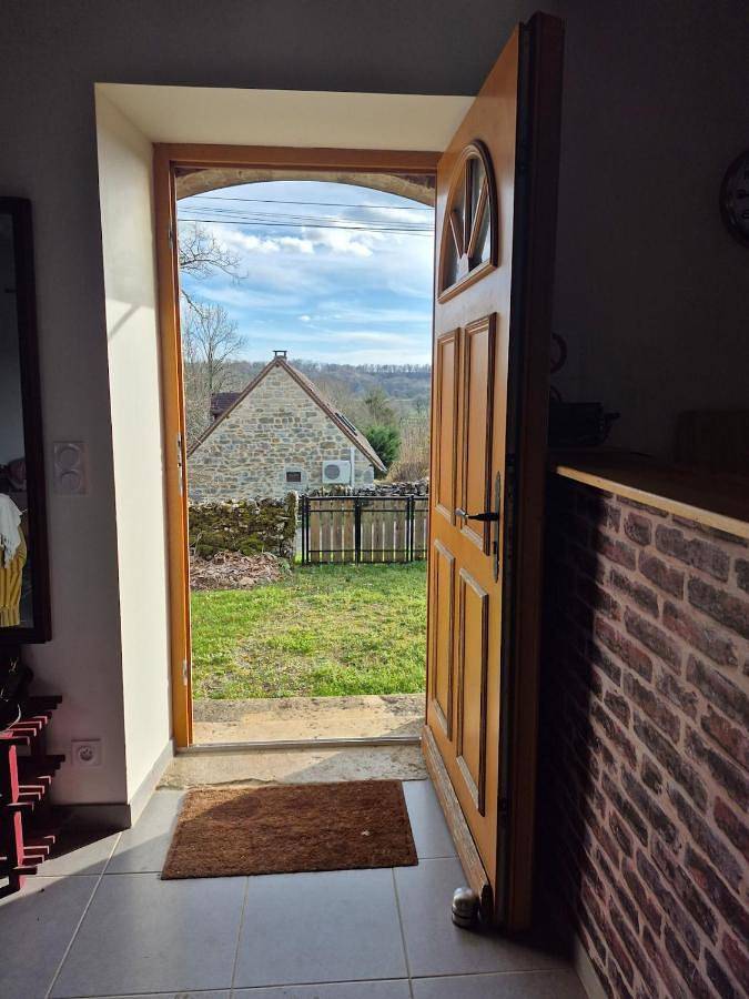 Location de vacances pour 4 personnes, avec Terrasse ainsi que Jardin et Vue à Padirac - 4