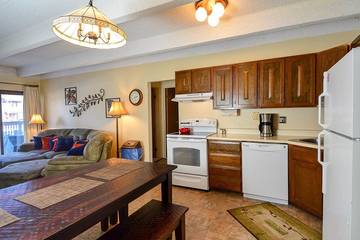 Apartment for 4 Guests in Frisco, Arapaho National Forest, Picture 4