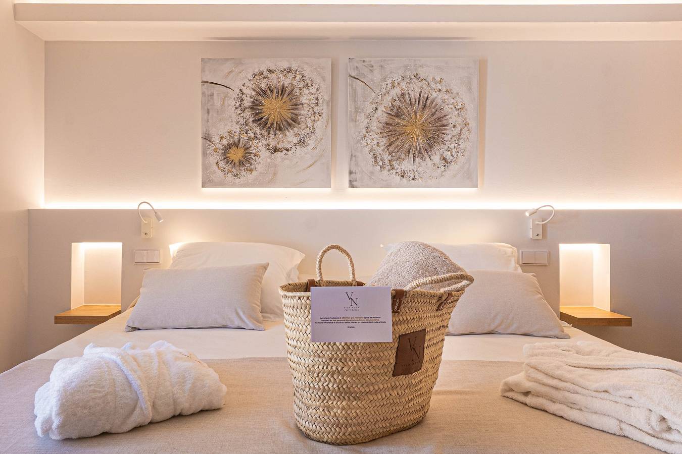 Apartment '103 - Double Room with Balcony', Mountain Views, Wi-Fi and Air Conditioning in Capdepera, East Majorca