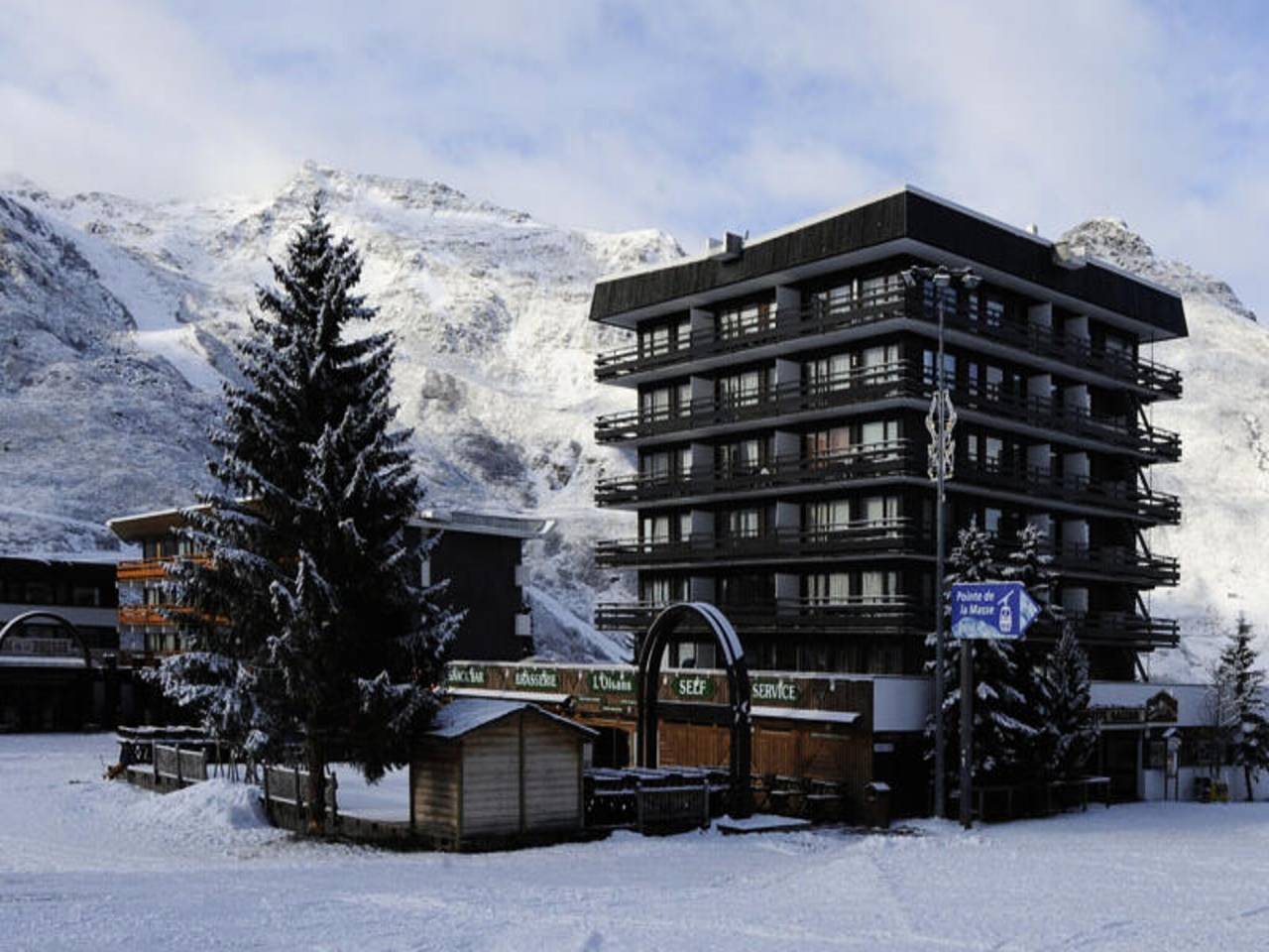 Ganze Wohnung, Angenehmes Studio · Direkter Zugang zur Skipiste · Balkon in Les Menuires, Saint-Martin-de-Belleville