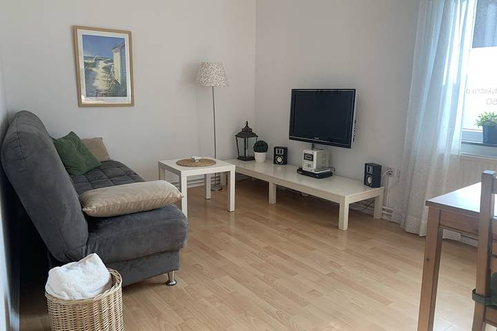 Ganze Wohnung, Zentral aber ruhig mit optimale Einkaufsmöglichkeiten- 10Min. bis zum Strand in Wilhelmshaven, Südliche Nordseeküste