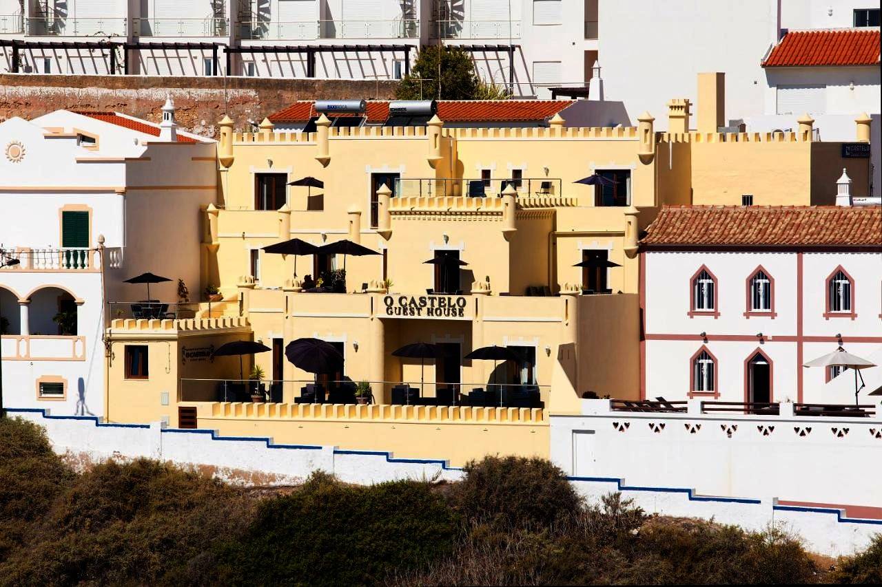 Castelo Guest House in Carvoeiro, District de Faro
