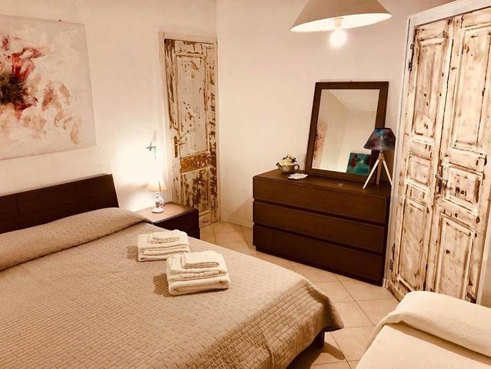 Chambre d’hôte pour 3 personnes, avec terrasse dans La Maddalena - 2