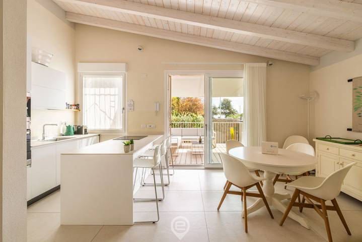 Ferienhaus für 6 Personen, mit Balkon/Terrasse und Terrasse sowie Garten in Cagliari - 4