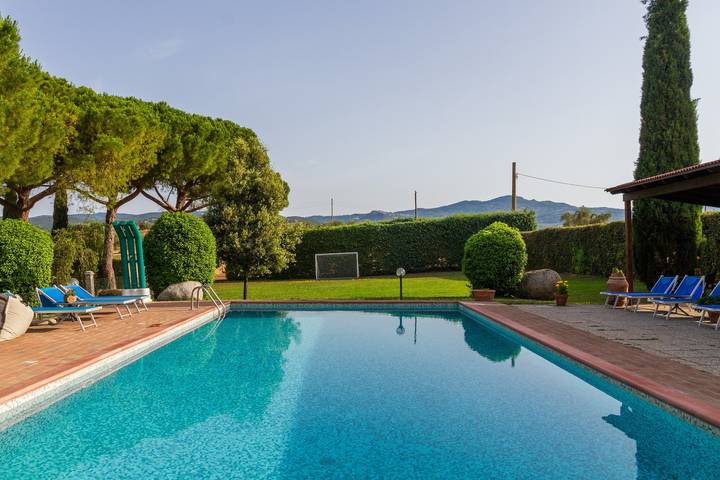 Appartamento per vacanze "Capracotta - Sole" in Maremma con 2 terrazze private, piscina e Wi-Fi in Roccastrada, Provincia di Grosseto
