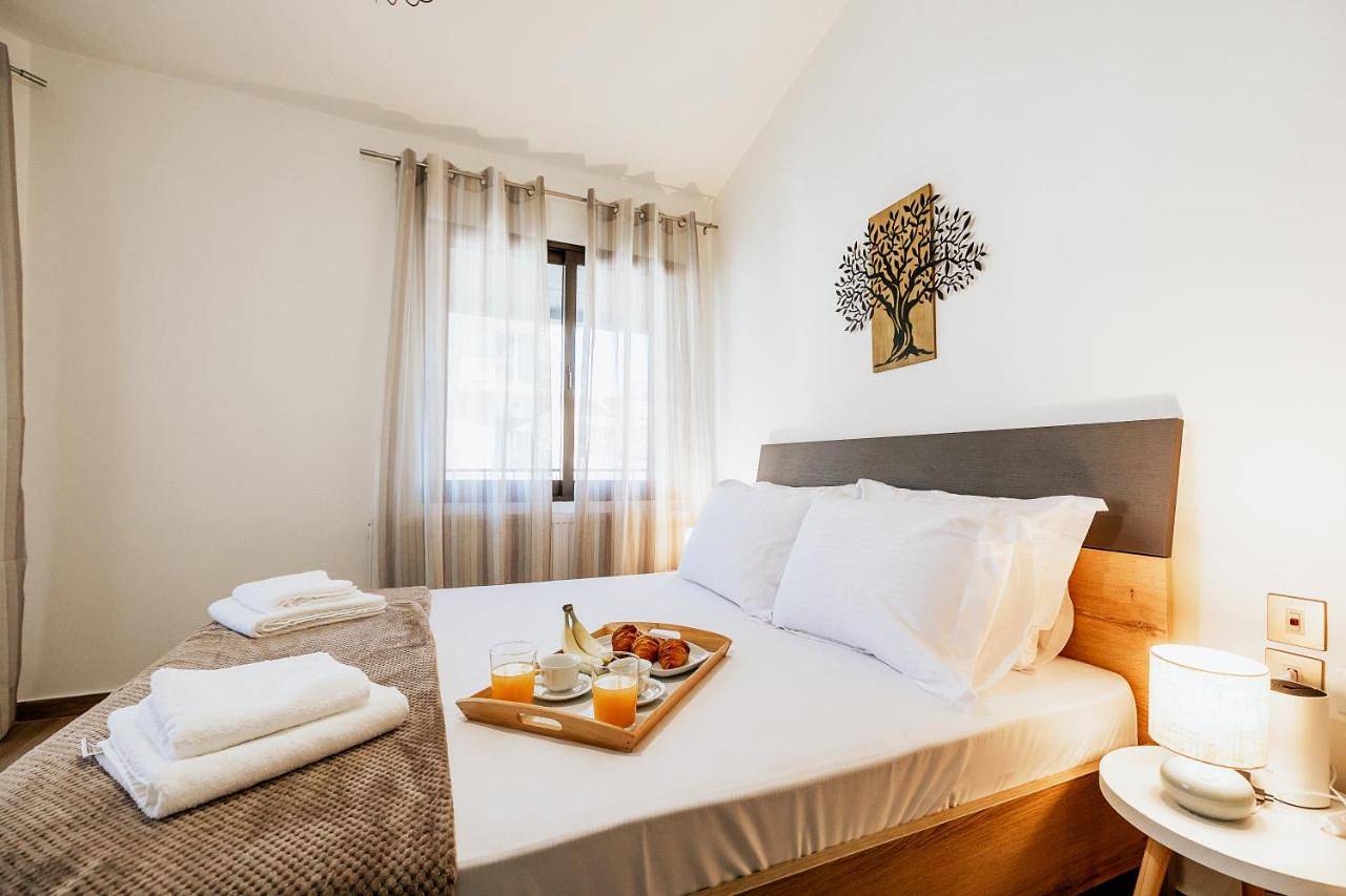 Luxury Grand Home Serres - 4 Bedrooms -Free Parking in Serrès, Région de Serres