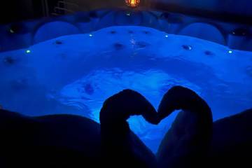 Location de vacances pour 7 personnes, avec terrasse ainsi que jardin et jacuzzi à Thorigny