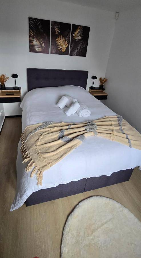 Apartamento de vacaciones para 3 personas, con jardín y vistas - 1