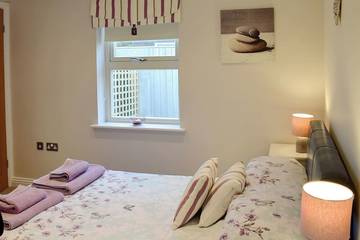 Holiday Home for 6 People in Bamburgh, Northumberland Coast, Photo 2