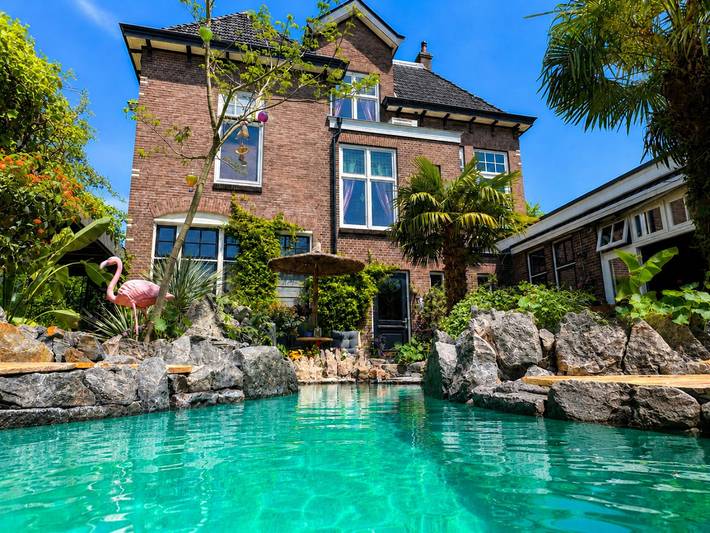 Ferienhaus für 15 Personen, mit Terrasse und Garten sowie Pool in Overijssel