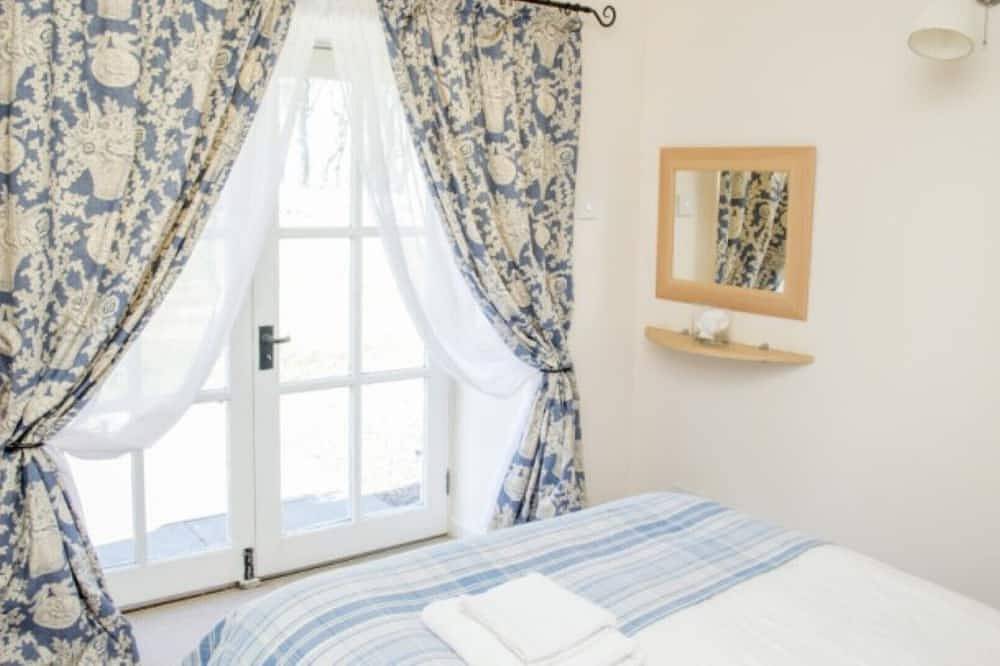 2 cabañas independientes reservadas como una con área de jardín segura. in Banff, Aberdeenshire