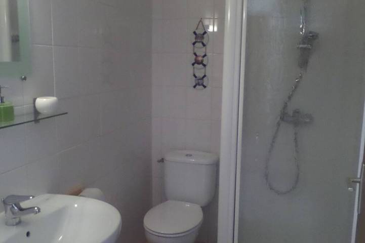 Gîte pour 6 personnes, avec jardin à Melgven - 4