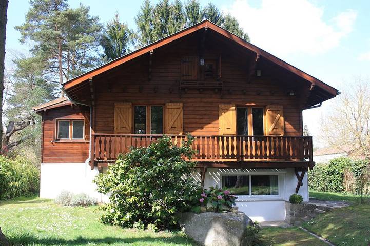 Chalet pour 6 personnes, avec jardin et balcon dans Seine-et-Marne