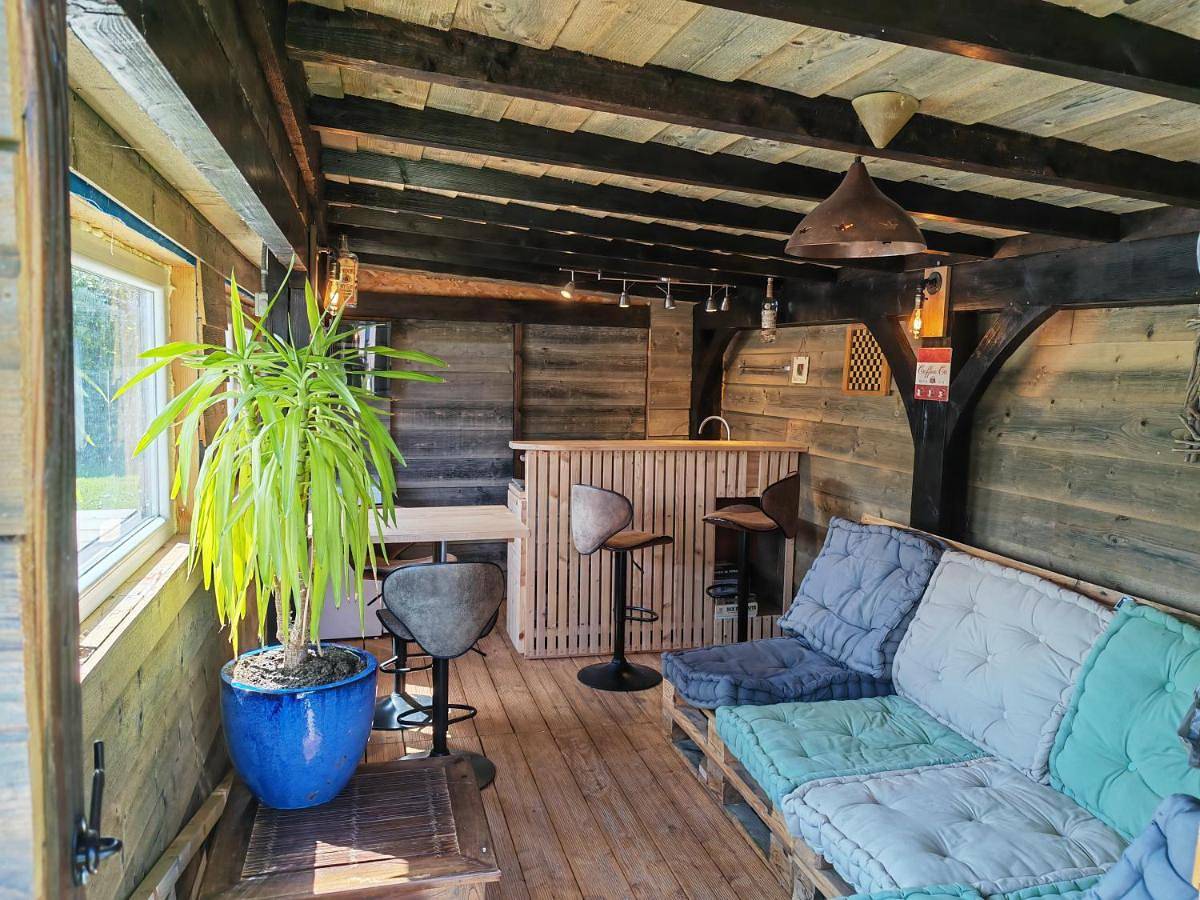 Appartement entier, Gîte coquet 2 chambres, 2 salles de douches avec piscine, spa in Namur, Région de Namur