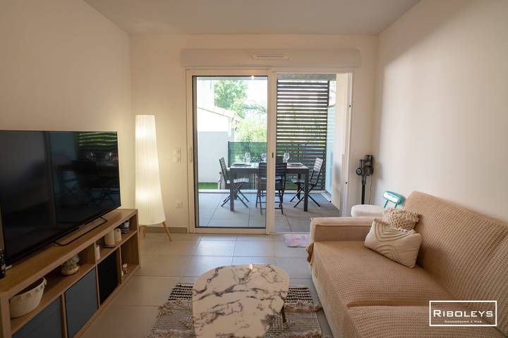 Gîte pour 4 personnes, avec jardin, adapté aux familles dans Plage de la Farinette - 2