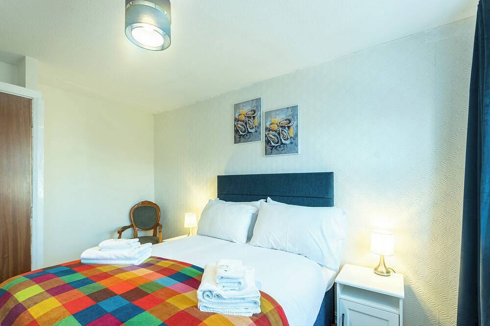 3 Bedroom home near Seafront | Sleeps 5 - Pass the Keys in Southend-on-Sea, Östliches England