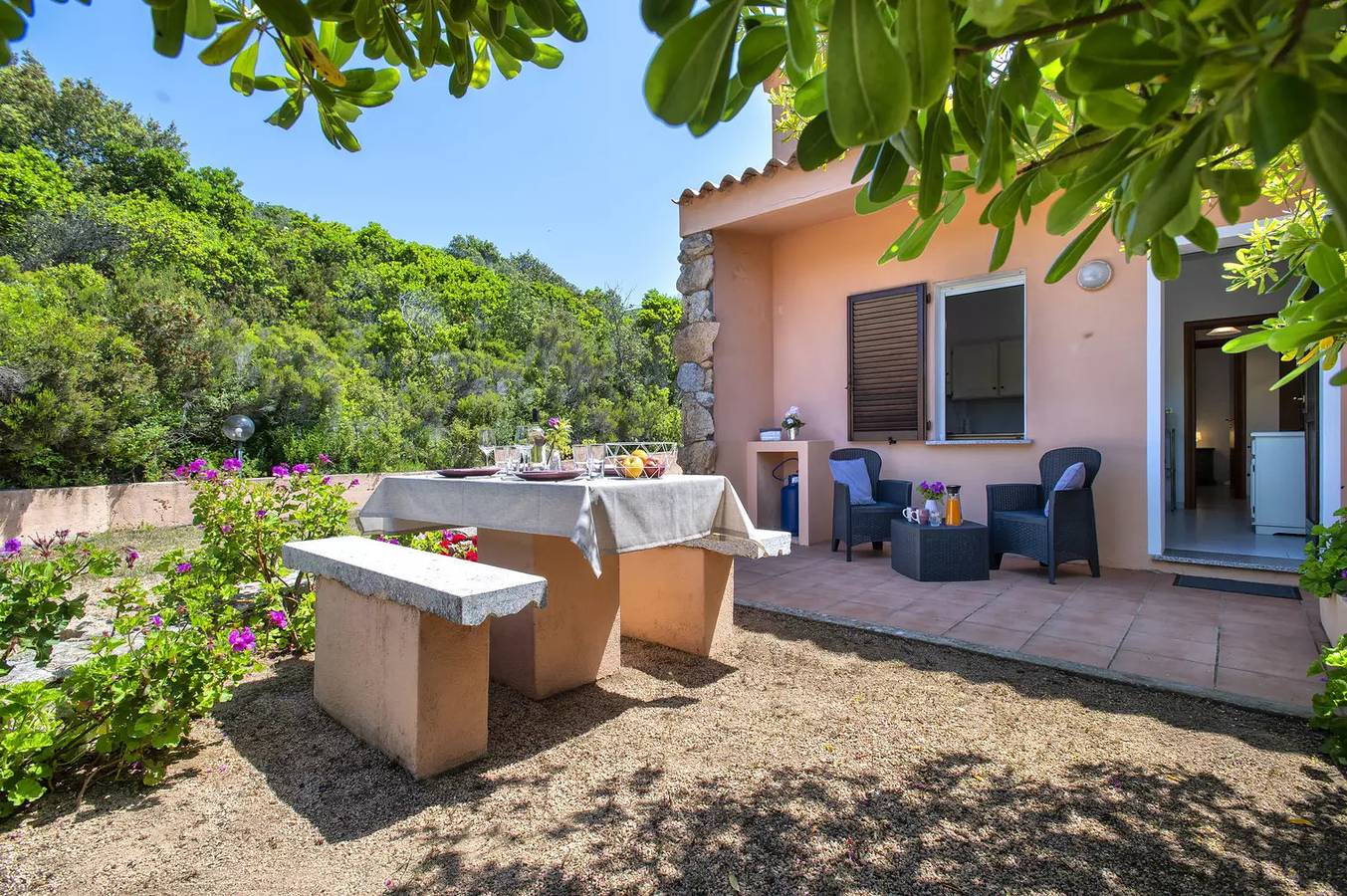 Casa vacanza per 5 persone con giardino in Costa Paradiso, Trinità d'Agultu e Vignola