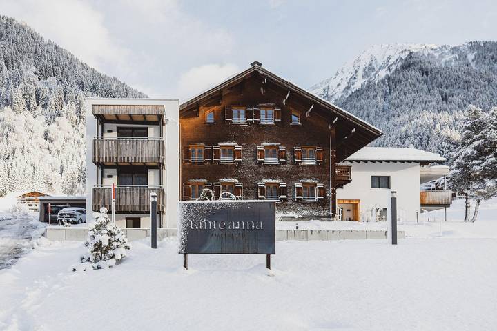Ferienwohnung für 2 Personen, mit Terrasse und Garten sowie Sauna und Ausblick im Montafon