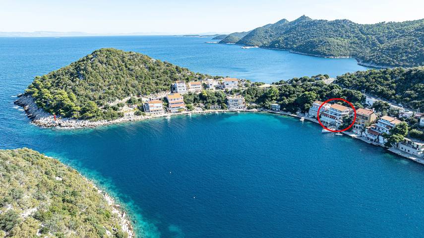Gîte pour 4 personnes, avec balcon/terrasse dans Lastovo - 2
