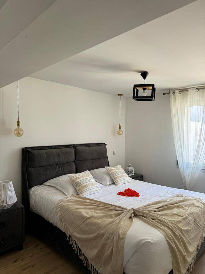 Appartement entier, Sinalospa - Cosalà appartemement Sauna Jacuzzi Grande terrasse à 5 minutes de Nancy Place Stanislas in Champigneulles, Région de Nancy