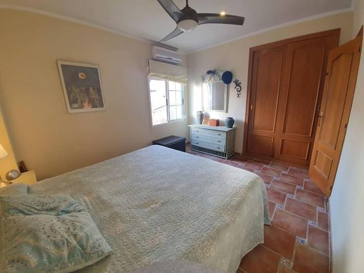 Location de vacances pour 13 personnes, avec terrasse et vue, animaux acceptés à Piles - 3