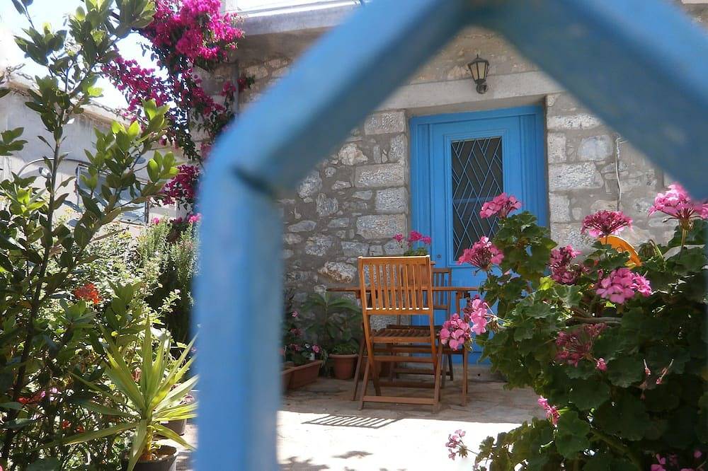 Ein schönes Steinhaus mit Garten in Milatos, Lasithi